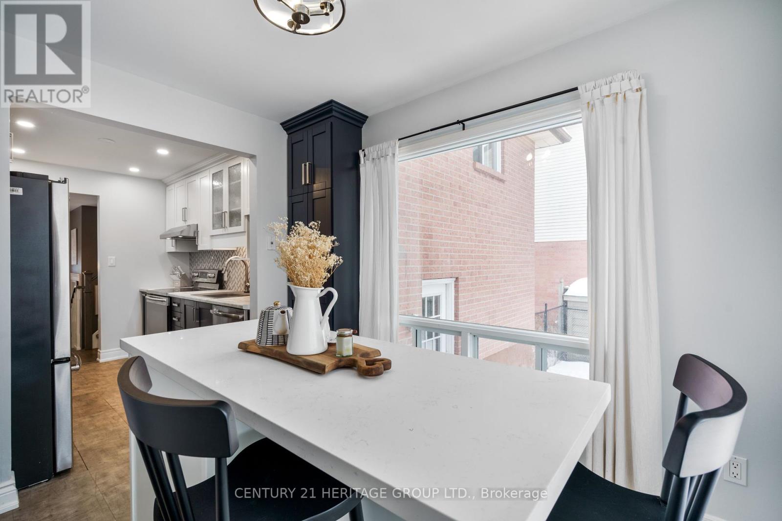 10 Hawkins Street, Georgina, Ontario  L0E 1R0 - Photo 19 - N12421095