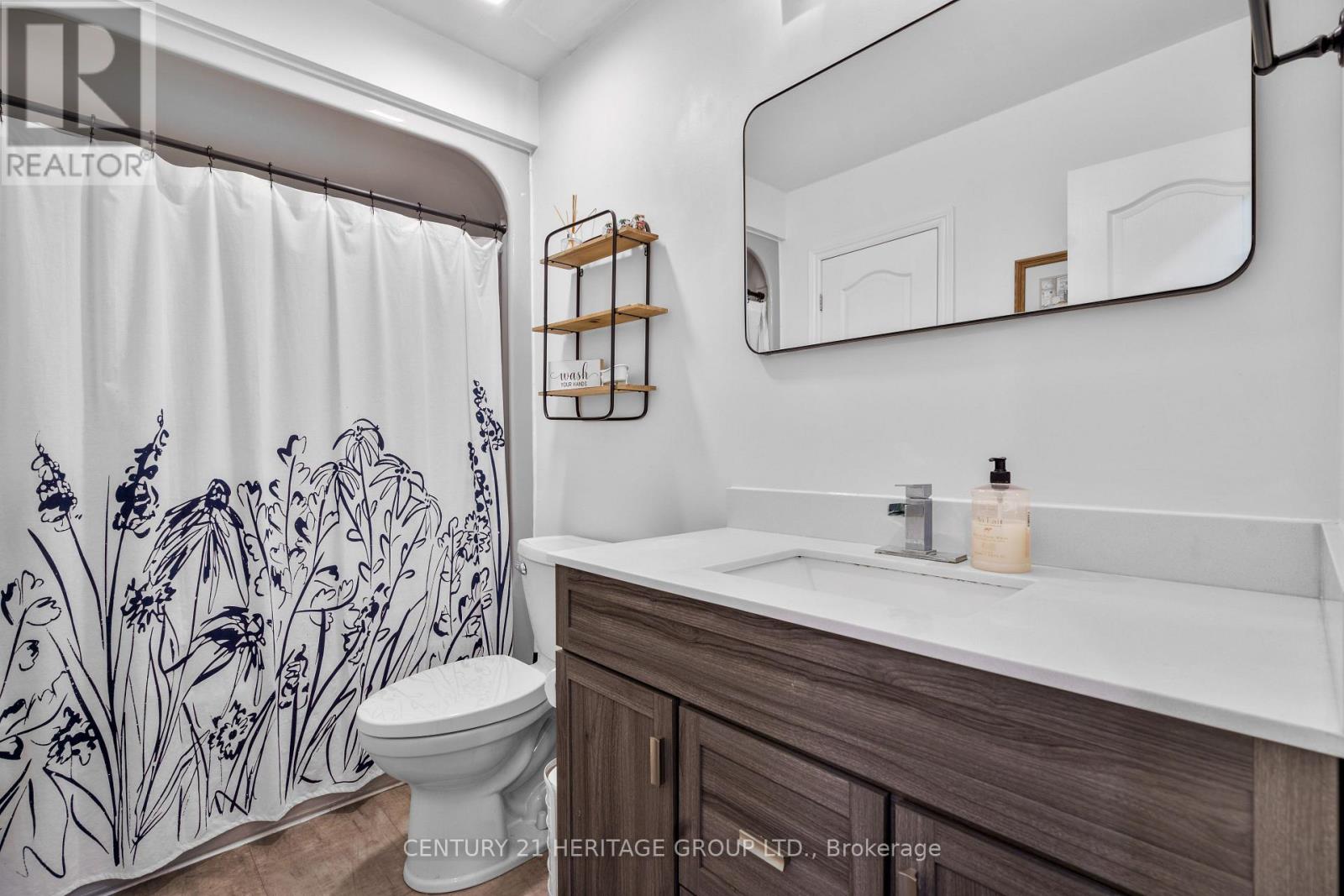 10 Hawkins Street, Georgina, Ontario  L0E 1R0 - Photo 22 - N12421095