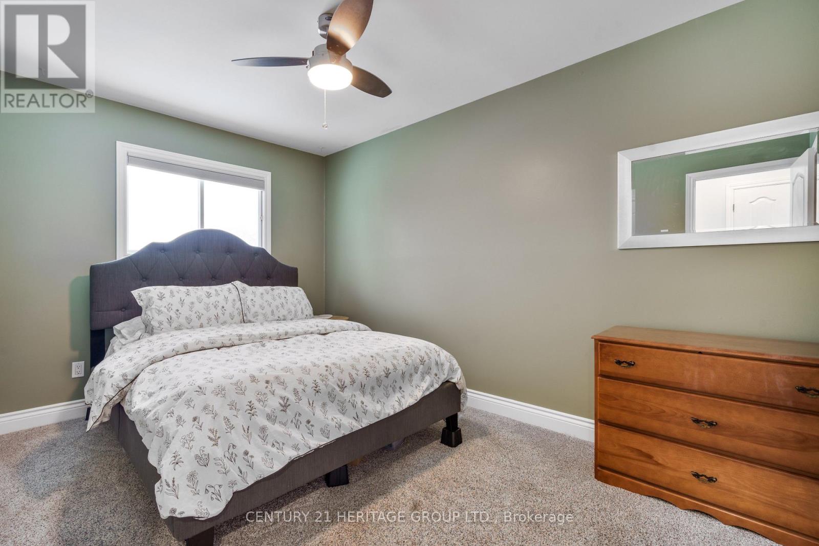 10 Hawkins Street, Georgina, Ontario  L0E 1R0 - Photo 23 - N12421095