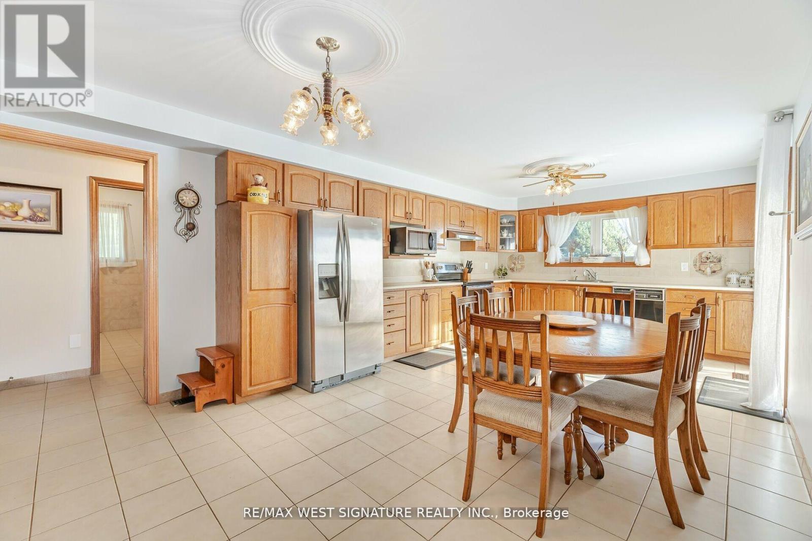 13485 8th Concession, King, Ontario  L7B 1K4 - Photo 13 - N12421100