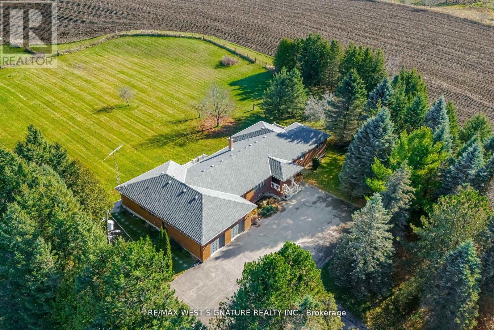 13485 8th Concession, King, Ontario  L7B 1K4 - Photo 3 - N12421100