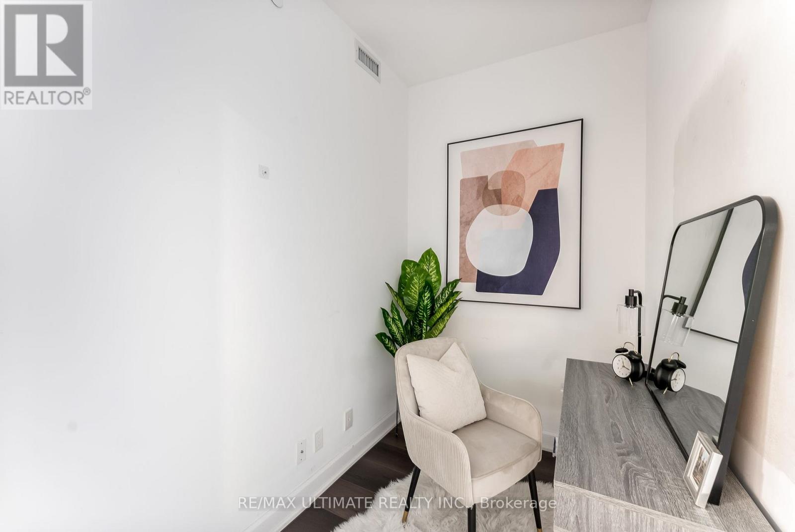 4801 - 950 Portage Parkway, Vaughan, Ontario  L4K 0J7 - Photo 17 - N12421124