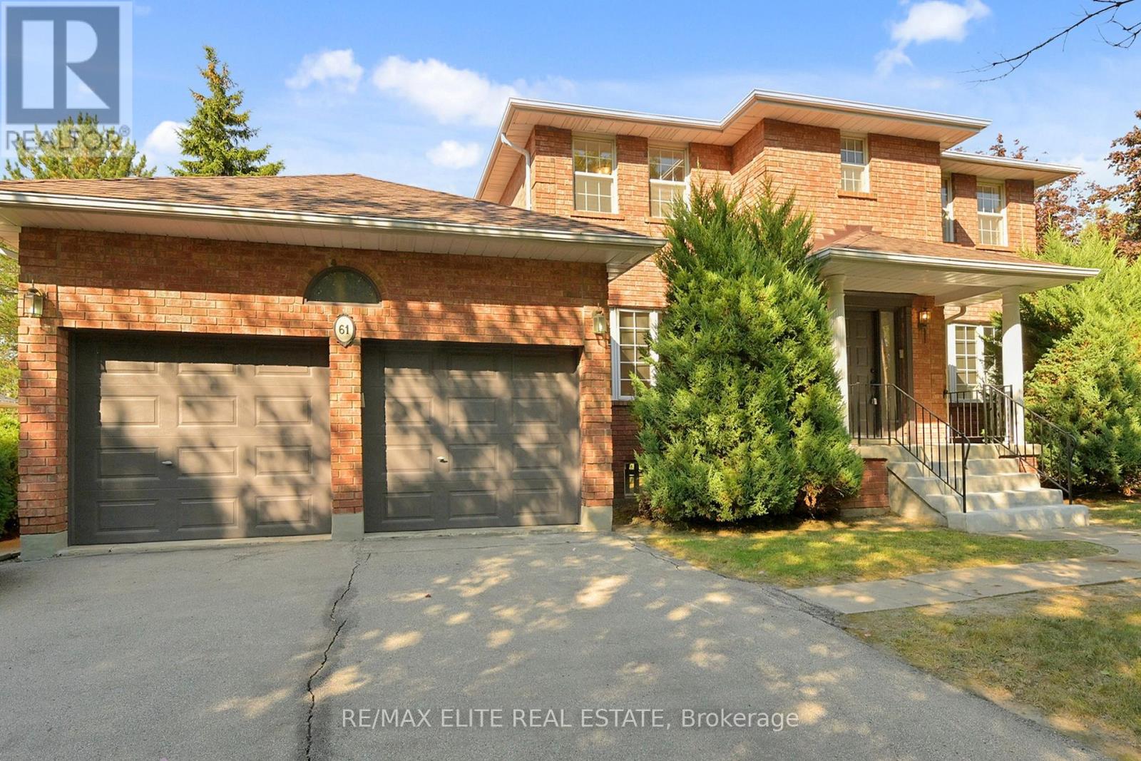 61 Beaufort Hills Road, Richmond Hill, Ontario  L4E 2N3 - Photo 2 - N12421130