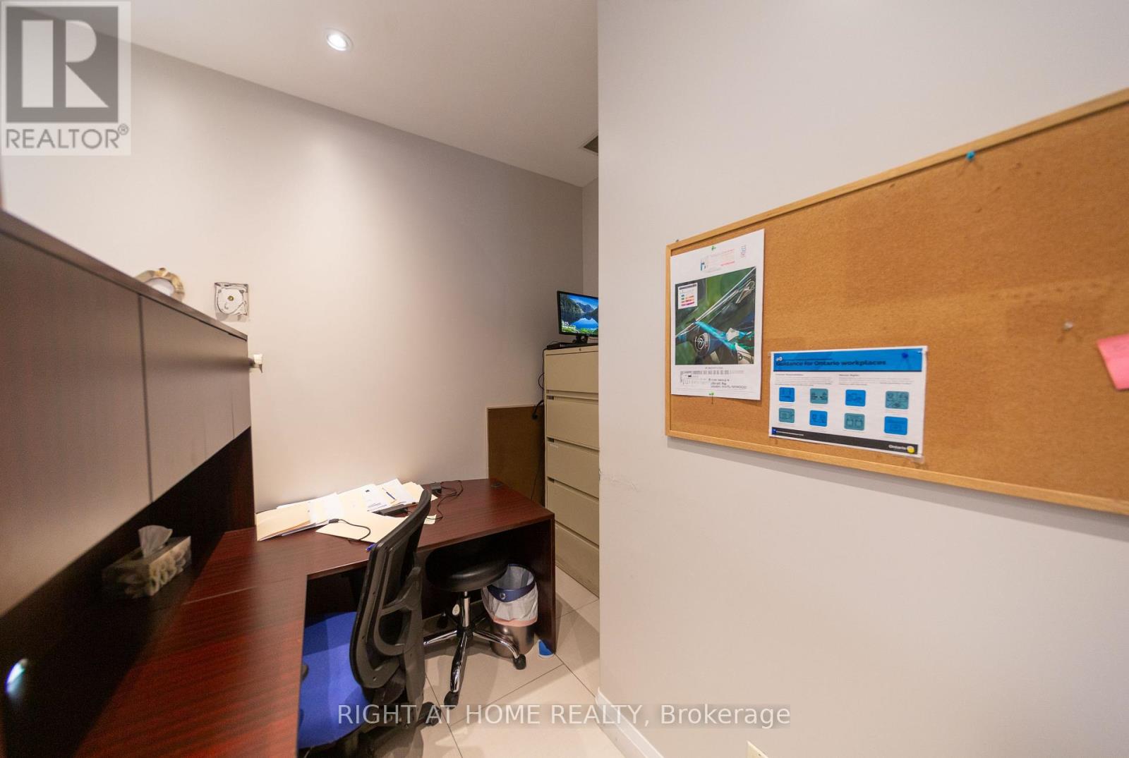 14 - 636 Edward Avenue, Richmond Hill, Ontario  L4C 0V4 - Photo 31 - N12421150