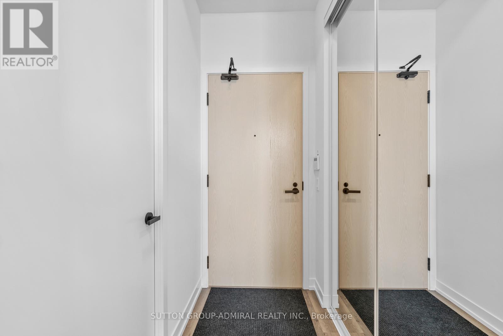 2110 - 195 Commerce Street, Vaughan, Ontario  L4K 0P9 - Photo 7 - N12421152