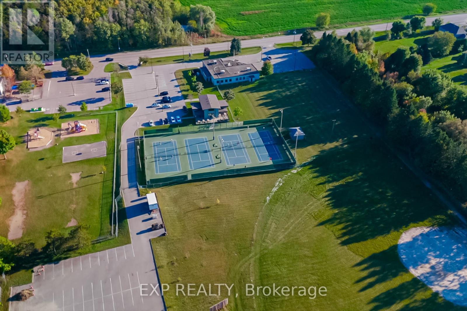 40 Joiner Circle, Whitchurch-Stouffville (Ballantrae), Ontario  L4A 7X4 - Photo 36 - N12421162