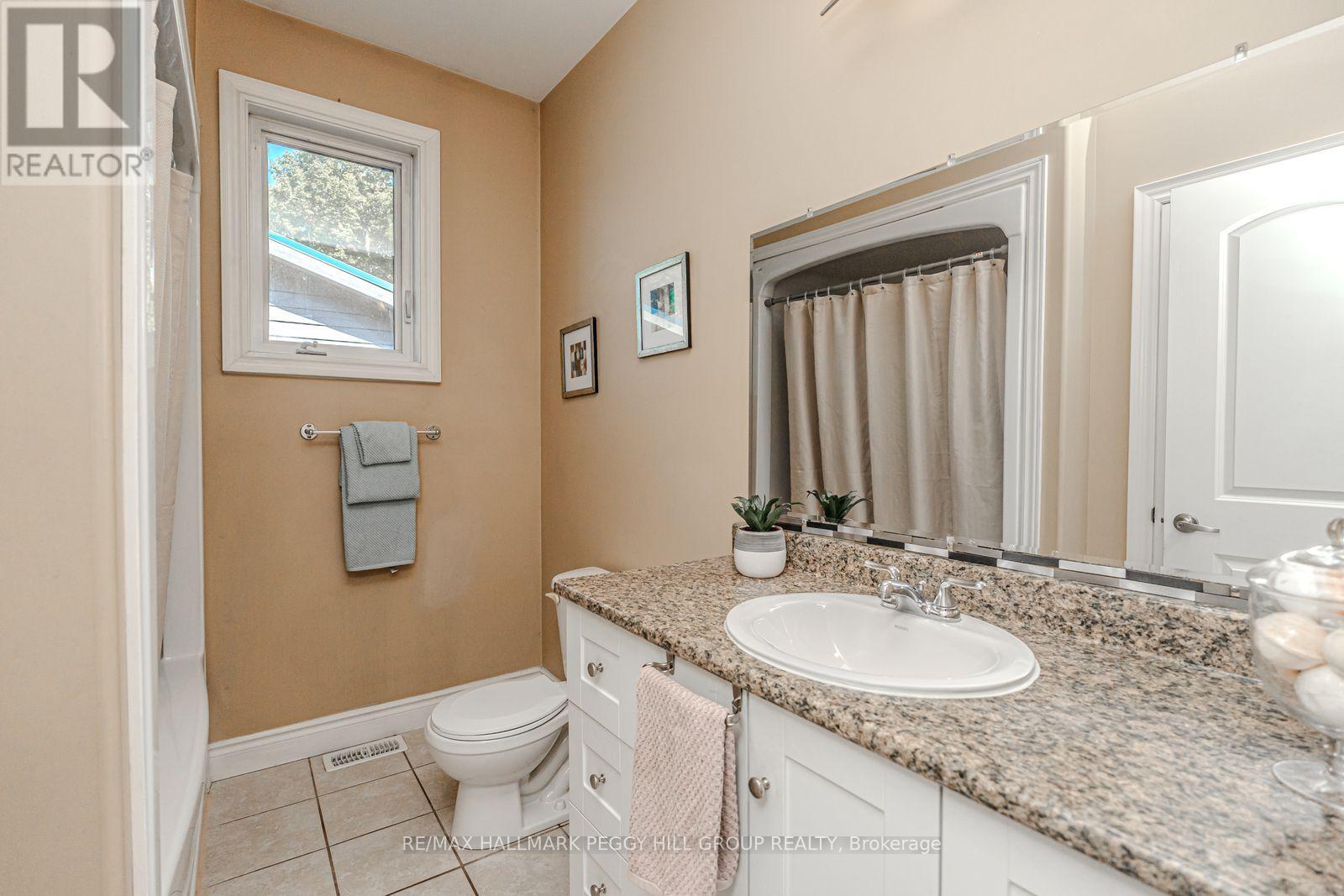 122 Trout Lane, Tiny, Ontario  L9M 0J1 - Photo 11 - S12421156