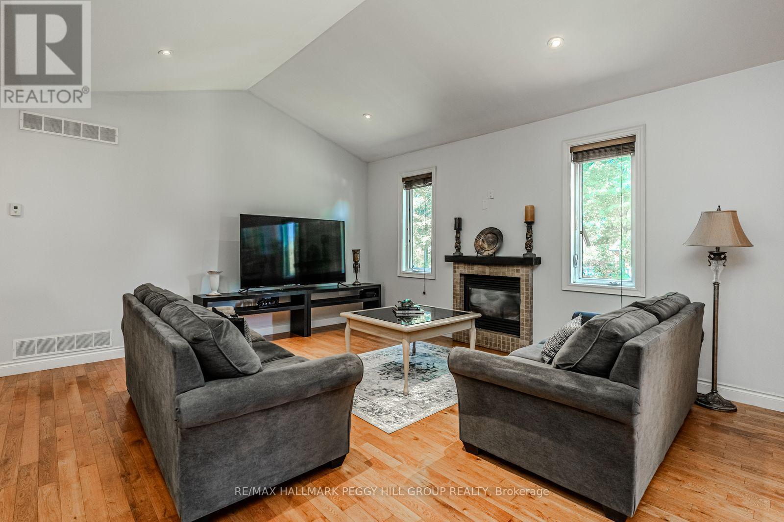 122 Trout Lane, Tiny, Ontario  L9M 0J1 - Photo 4 - S12421156