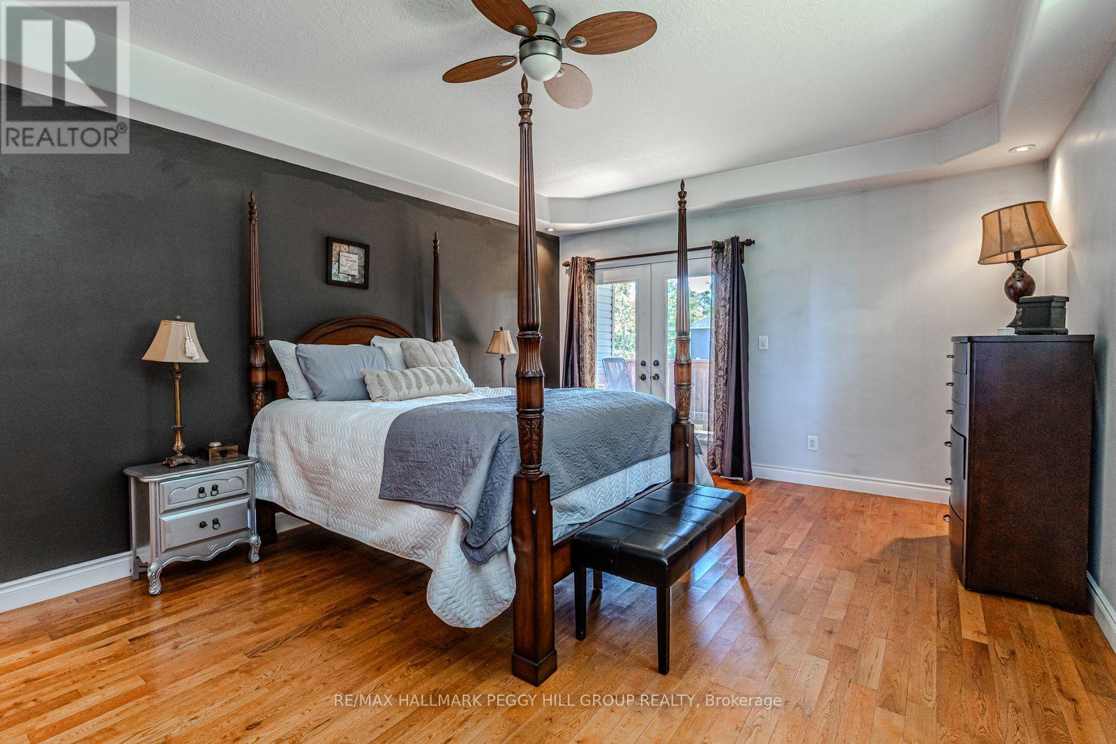 122 Trout Lane, Tiny, Ontario  L9M 0J1 - Photo 7 - S12421156
