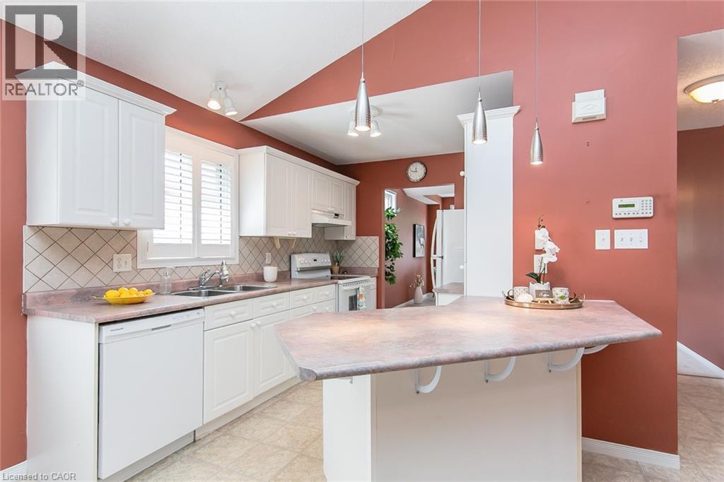 535 Eastbridge Boulevard, Waterloo, Ontario  N2K 3Z7 - Photo 12 - 40772538