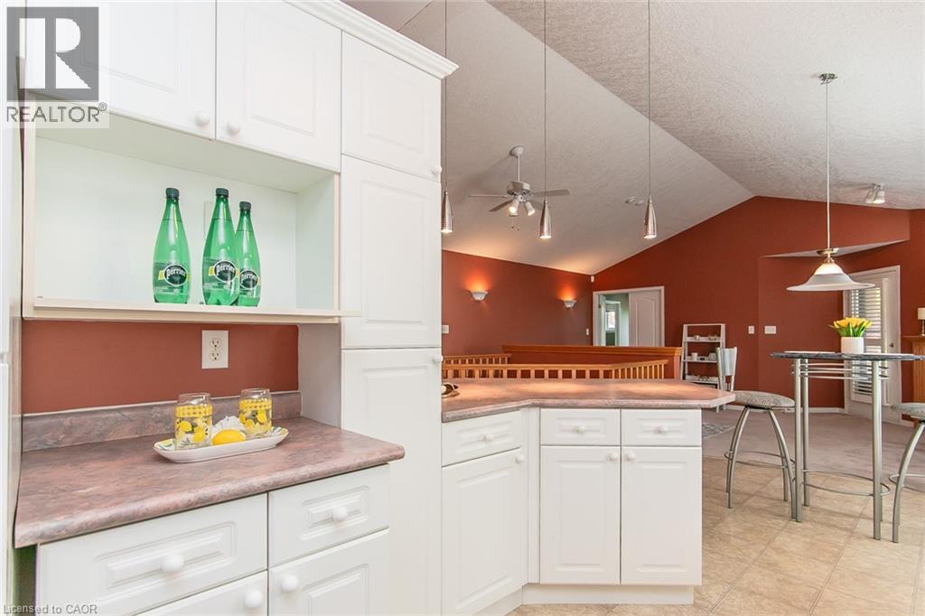 535 Eastbridge Boulevard, Waterloo, Ontario  N2K 3Z7 - Photo 8 - 40772538