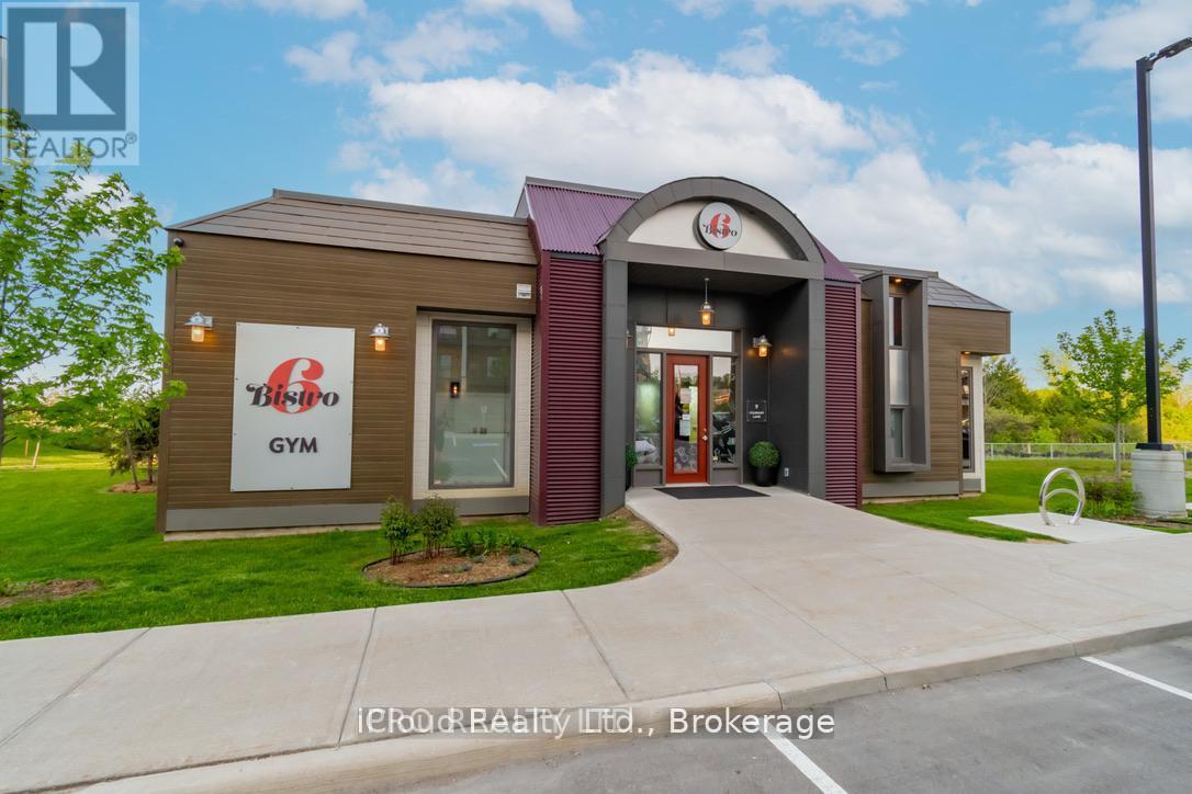 401 - 4 Spice Way, Barrie, Ontario  L9J 0M2 - Photo 2 - S12372145