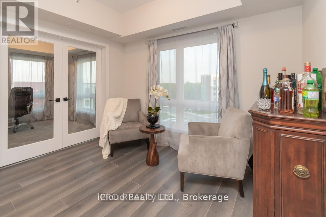 401 - 4 Spice Way, Barrie, Ontario  L9J 0M2 - Photo 10 - S12372145