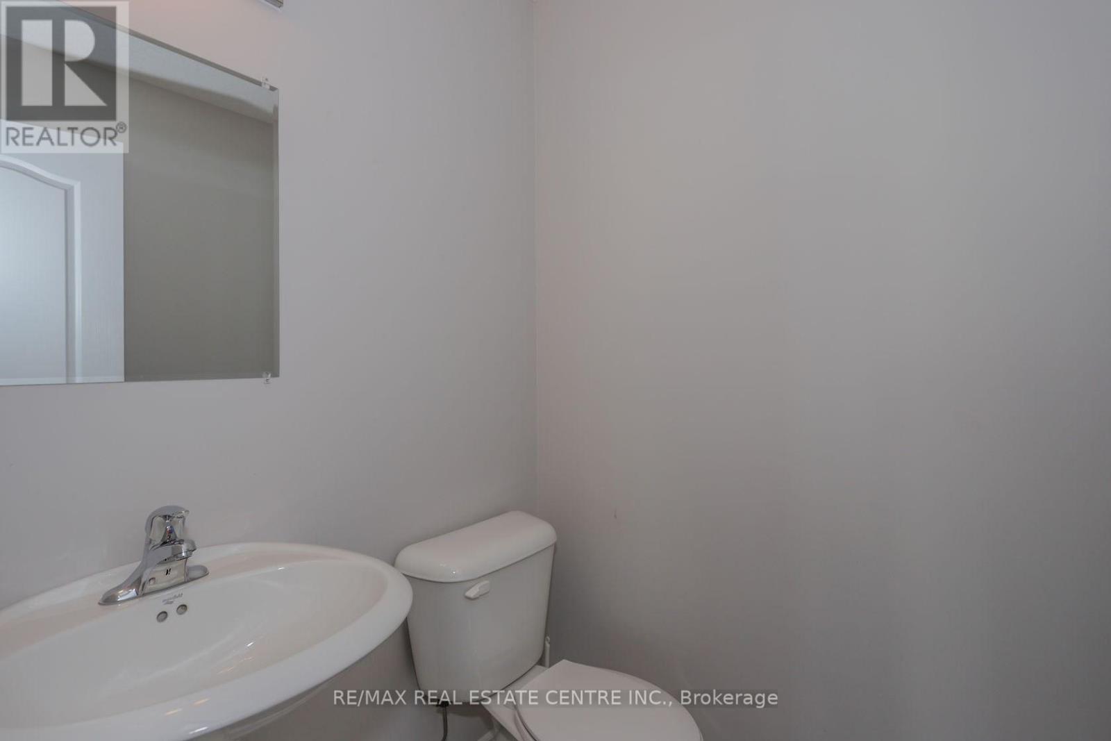 1890 Foxridge Crescent, London North, Ontario  N6G 0L7 - Photo 9 - X12417997