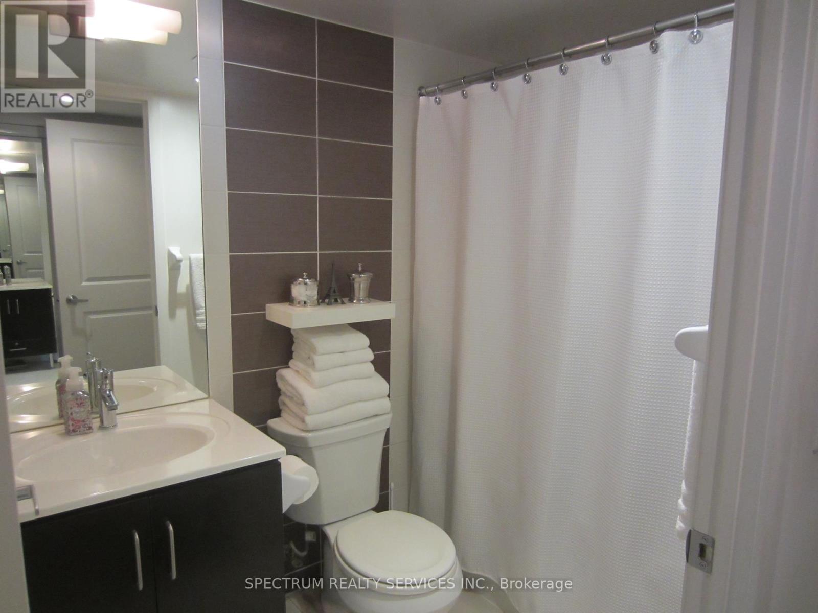 708 - 215 Sherway Gardens, Toronto, Ontario  M9C 0A4 - Photo 6 - W12420997