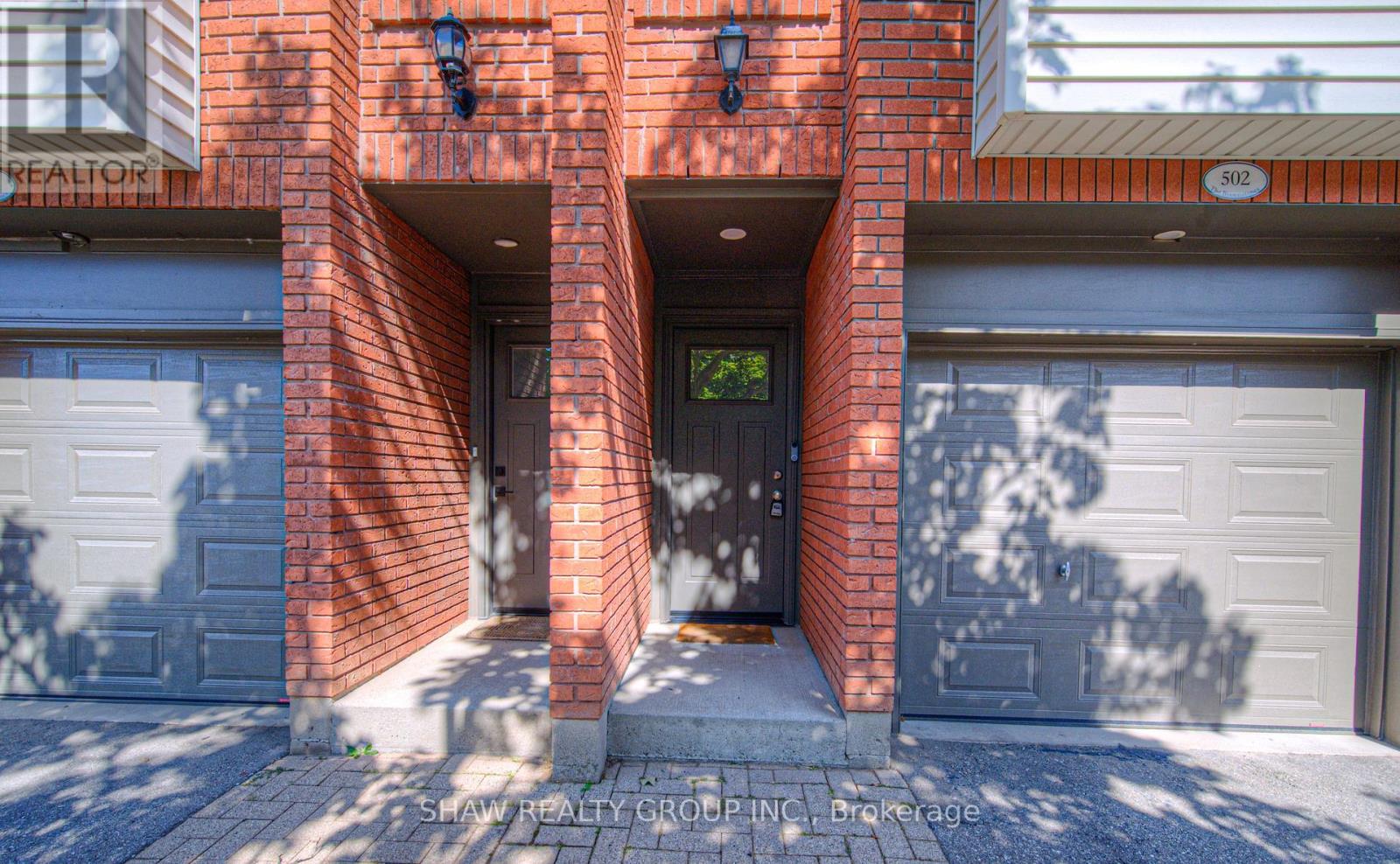 502 - 895 Maple Avenue, Burlington, Ontario  L7S 2N7 - Photo 3 - W12421010