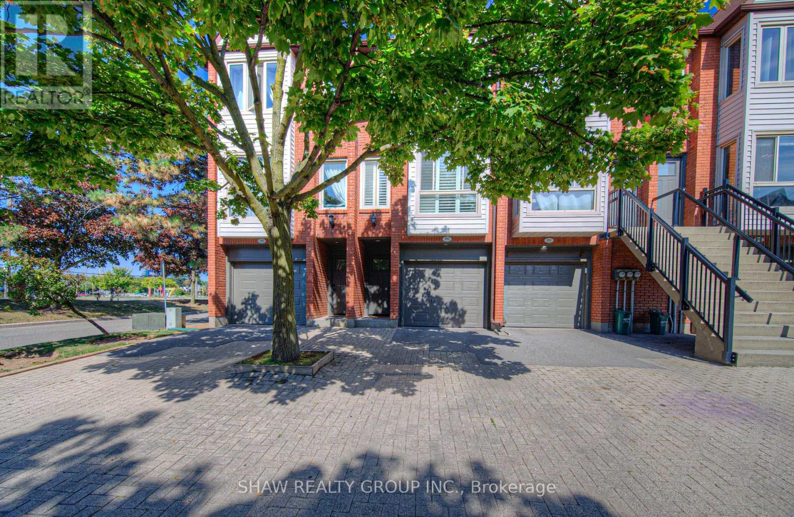 502 - 895 Maple Avenue, Burlington, Ontario  L7S 2N7 - Photo 4 - W12421010