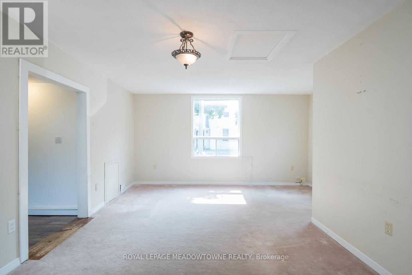 99 Commercial Street, Milton, Ontario  L9T 2J1 - Photo 10 - W12421021