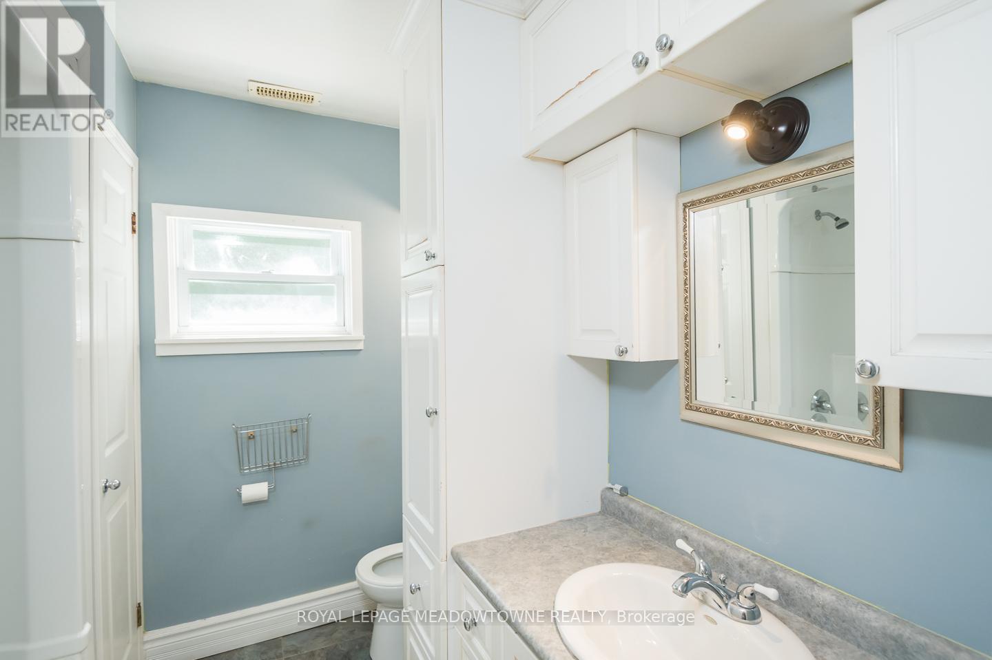99 Commercial Street, Milton, Ontario  L9T 2J1 - Photo 24 - W12421021