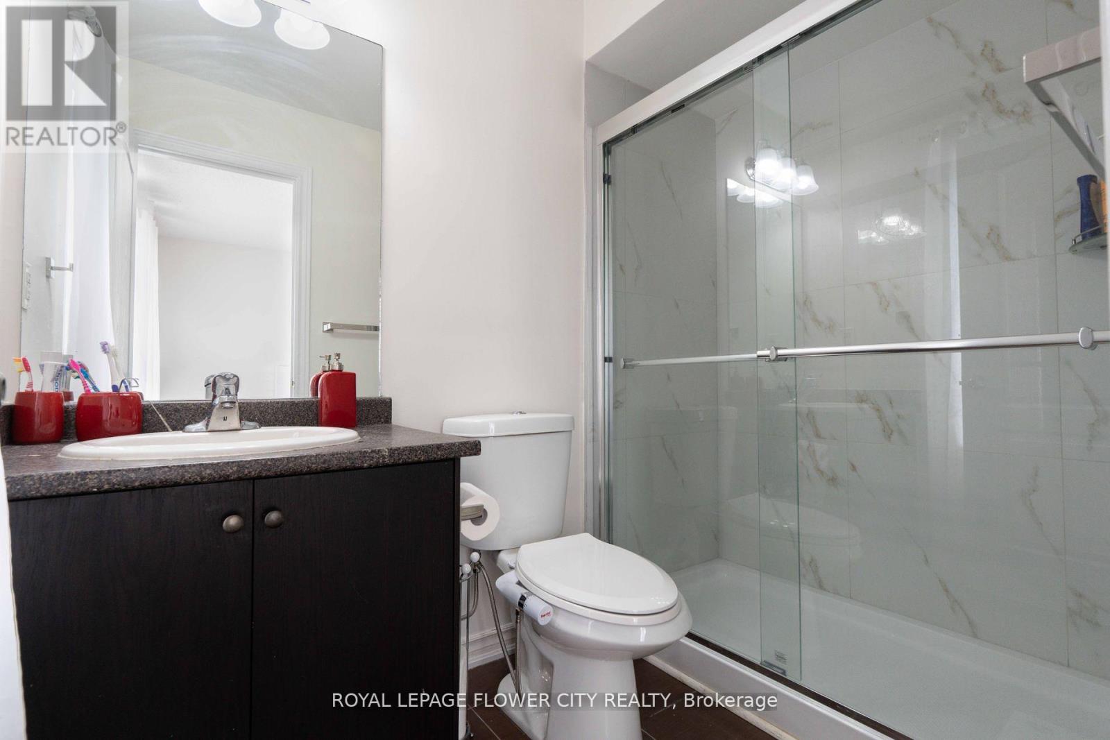 15 Sea Drifter Crescent, Brampton, Ontario  L6P 4A9 - Photo 14 - W12421024