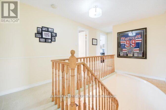 3018 Kilbride Court, Mississauga, Ontario  L5N 3C5 - Photo 18 - W12421030