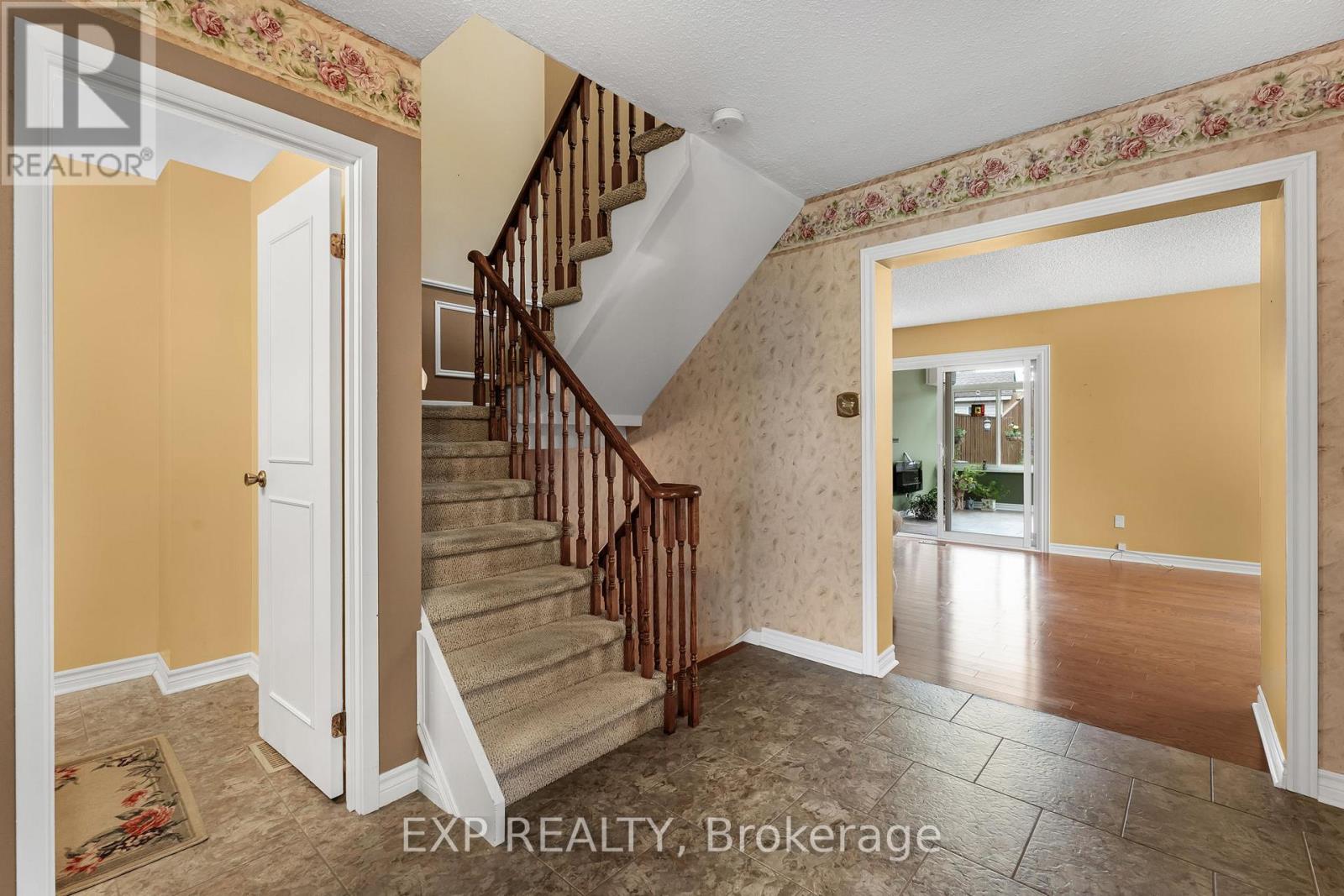 2930 Oslo Crescent, Mississauga, Ontario  L5N 1Z9 - Photo 12 - W12421049