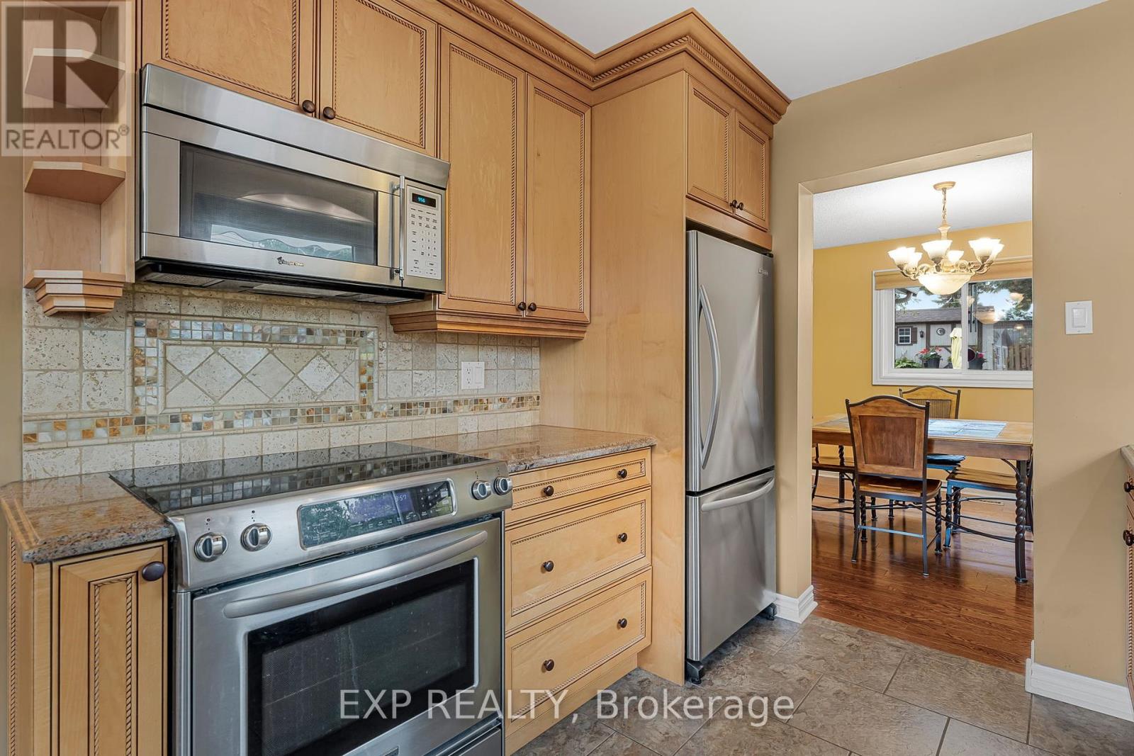 2930 Oslo Crescent, Mississauga, Ontario  L5N 1Z9 - Photo 17 - W12421049
