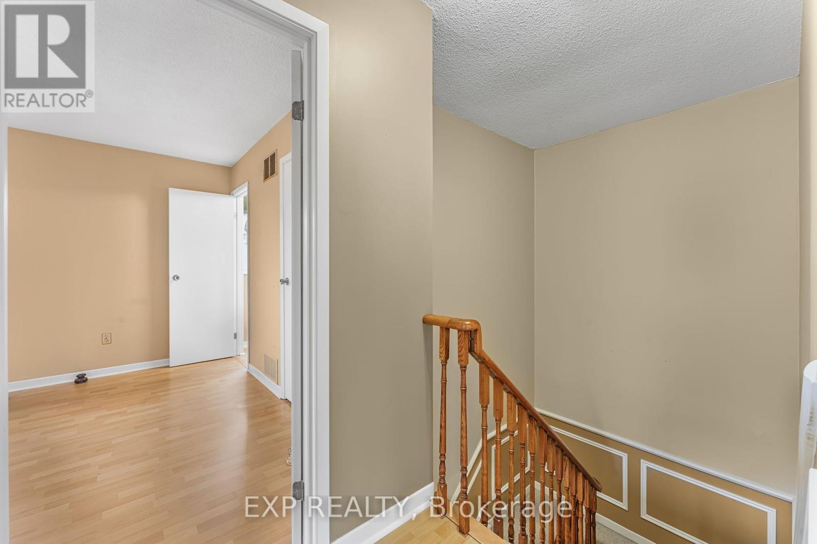 2930 Oslo Crescent, Mississauga, Ontario  L5N 1Z9 - Photo 25 - W12421049