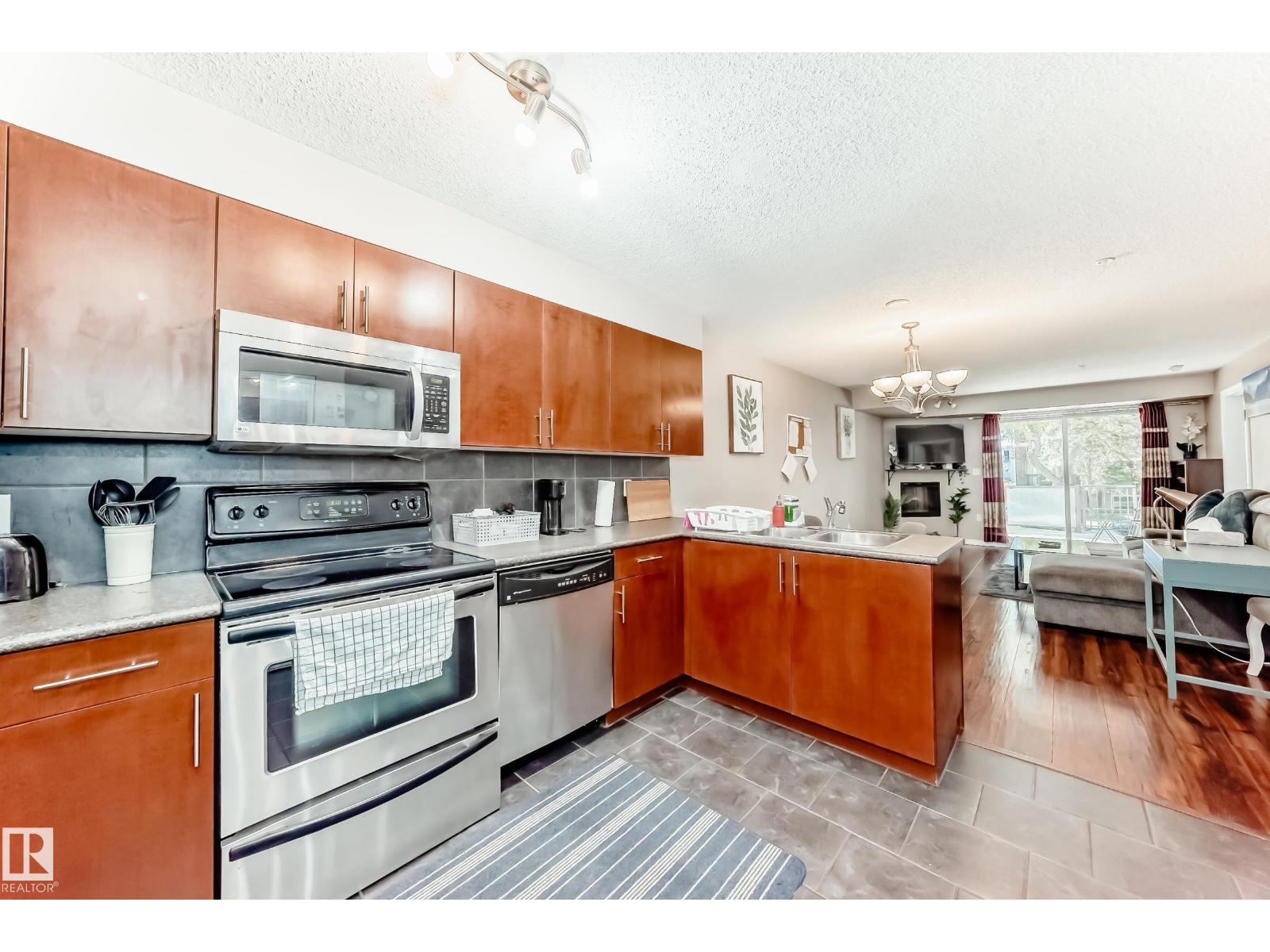 #104 10118 106 Av Nw, Edmonton, Alberta  T5H 0B8 - Photo 6 - E4459045