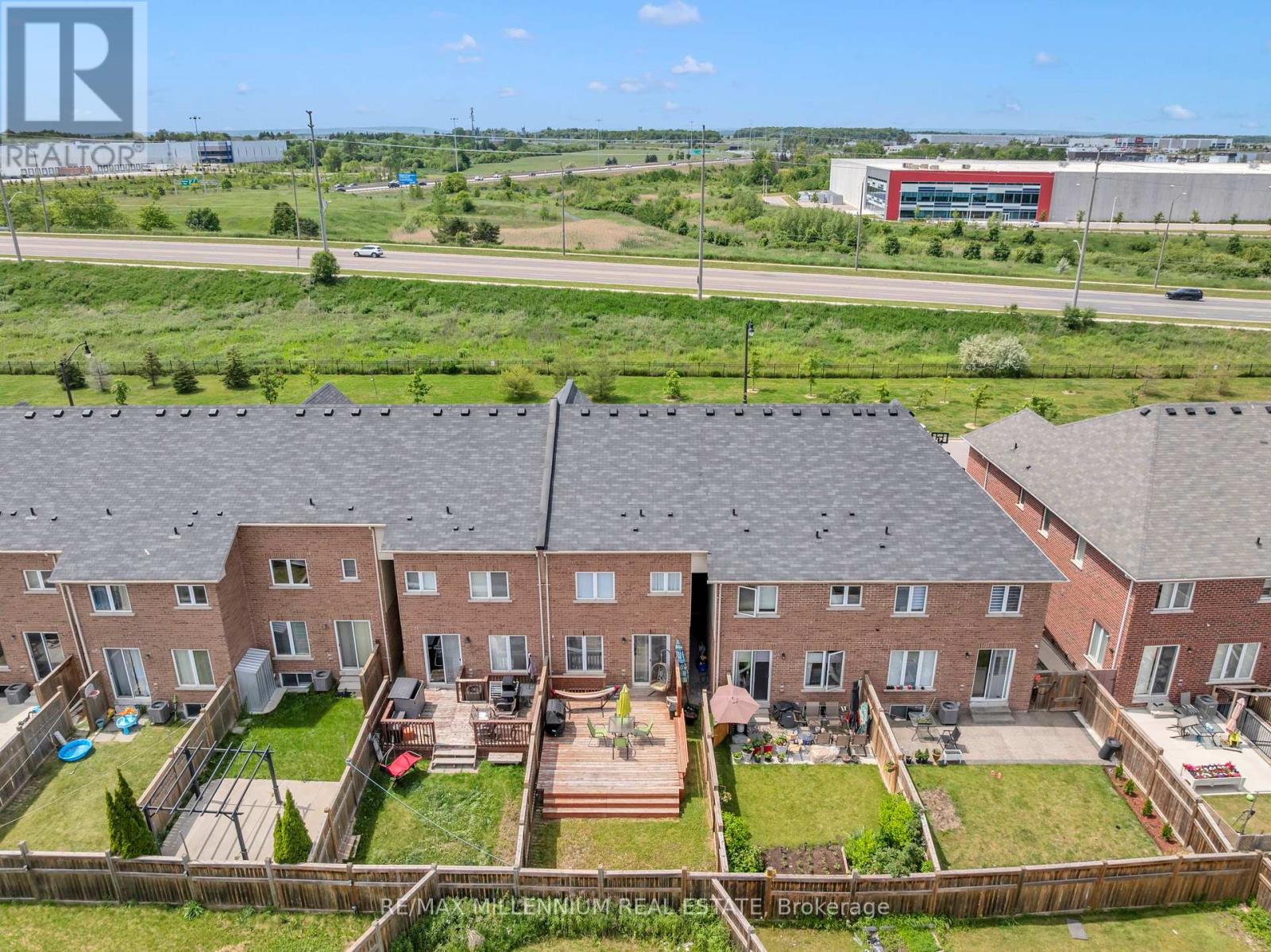 70 Sussexvale Drive, Brampton, Ontario  L6R 3R4 - Photo 42 - W12421078