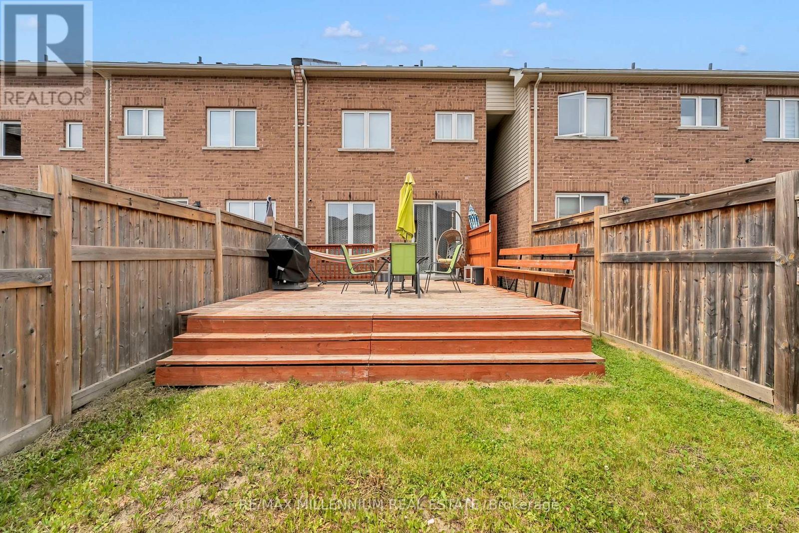 70 Sussexvale Drive, Brampton, Ontario  L6R 3R4 - Photo 46 - W12421078