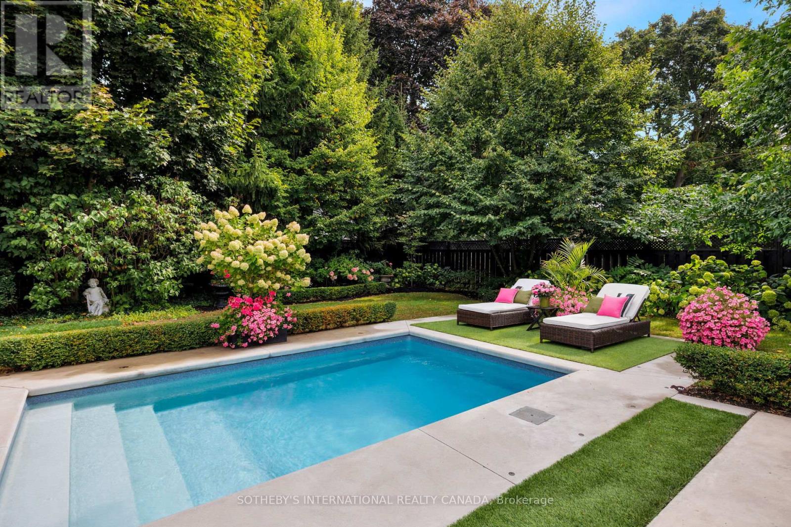797 Clarkson Road S, Mississauga (Clarkson), Ontario  L5J 2V2 - Photo 25 - W12421101
