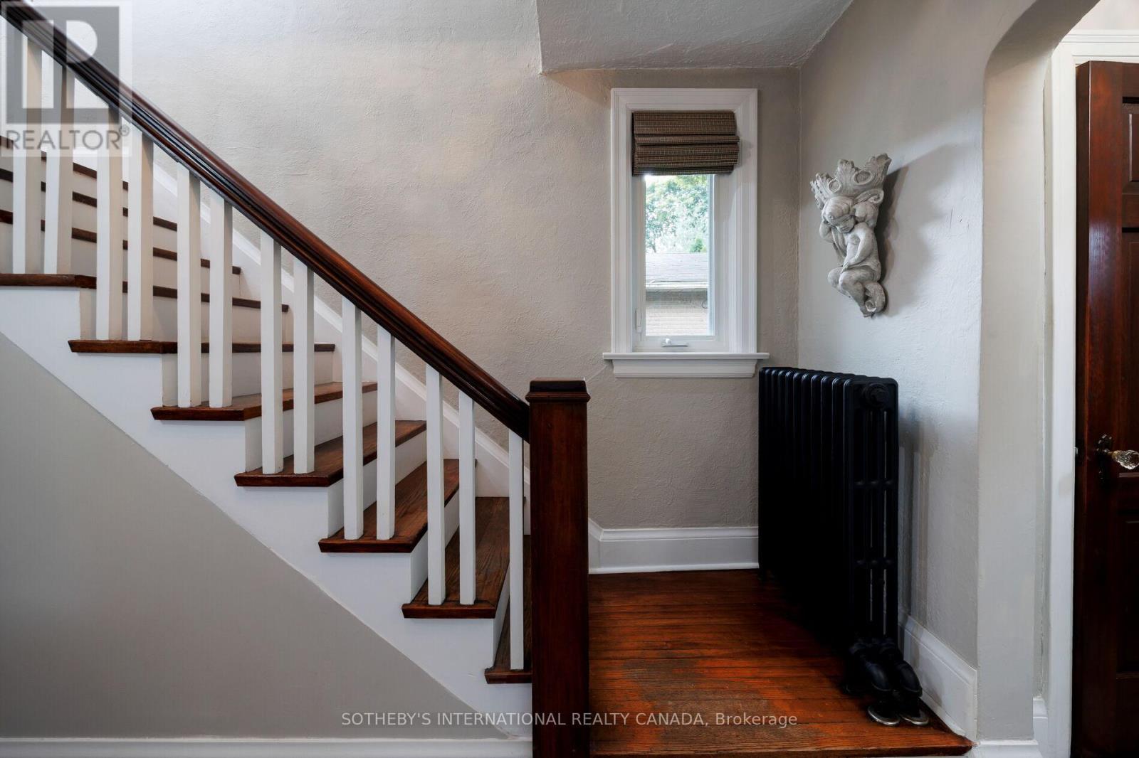 797 Clarkson Road S, Mississauga (Clarkson), Ontario  L5J 2V2 - Photo 29 - W12421101