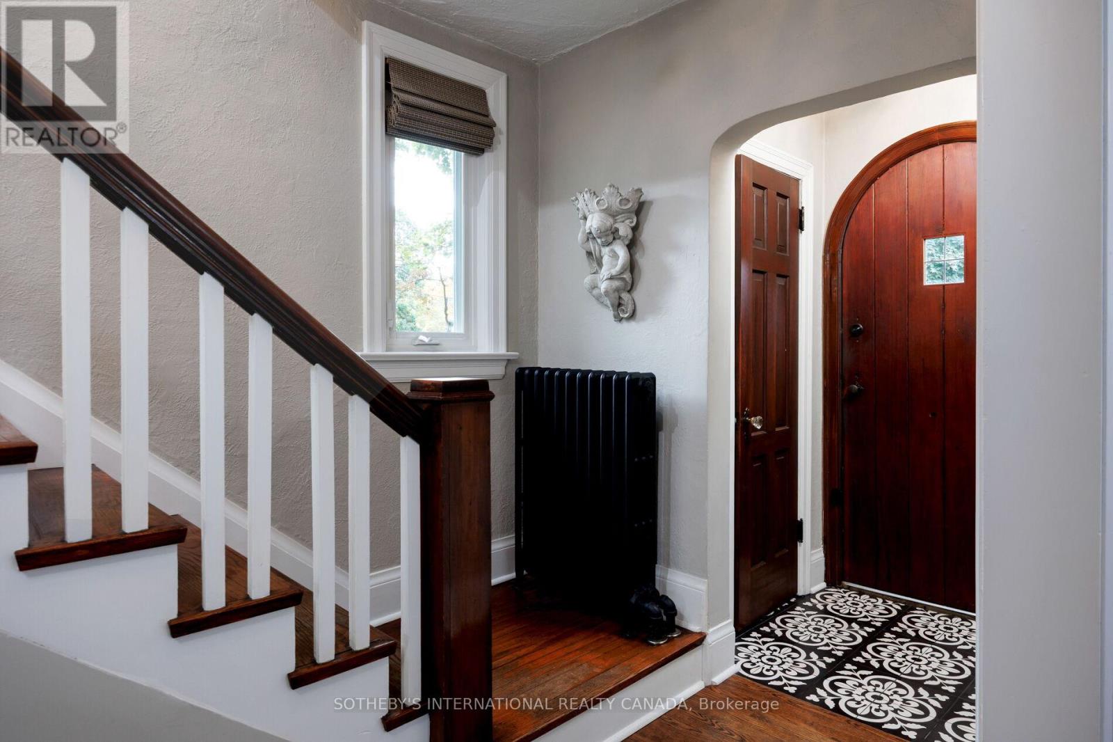 797 Clarkson Road S, Mississauga (Clarkson), Ontario  L5J 2V2 - Photo 4 - W12421101