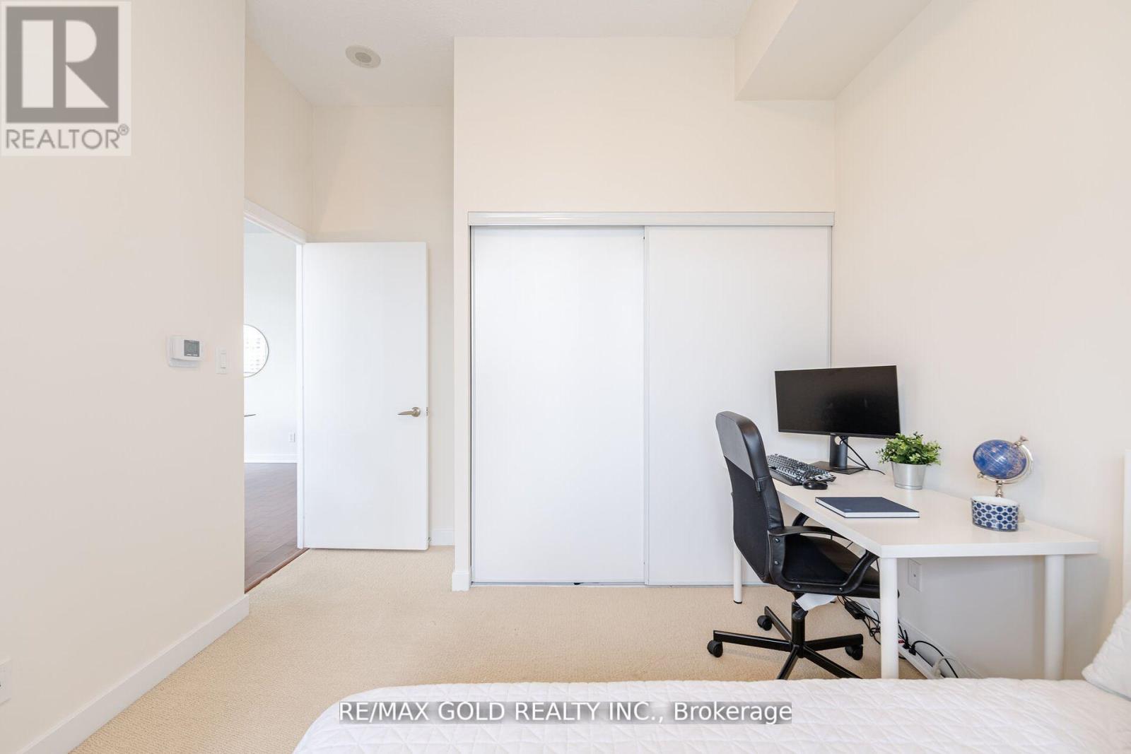 607 - 4070 Confederation Parkway, Mississauga, Ontario  L5B 0E9 - Photo 14 - W12421123