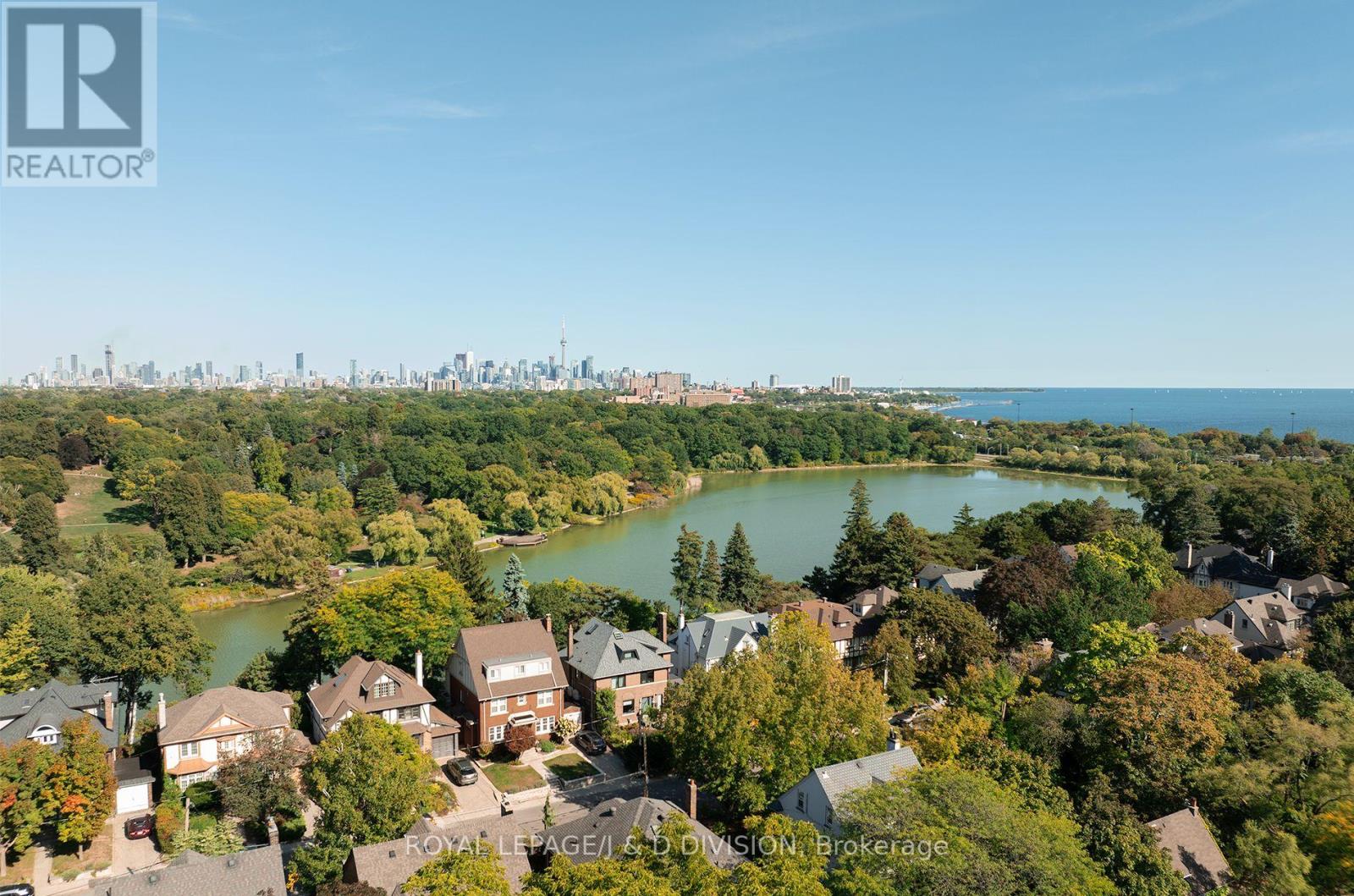 Property at 18 GRENADIER HEIGHTS image 2