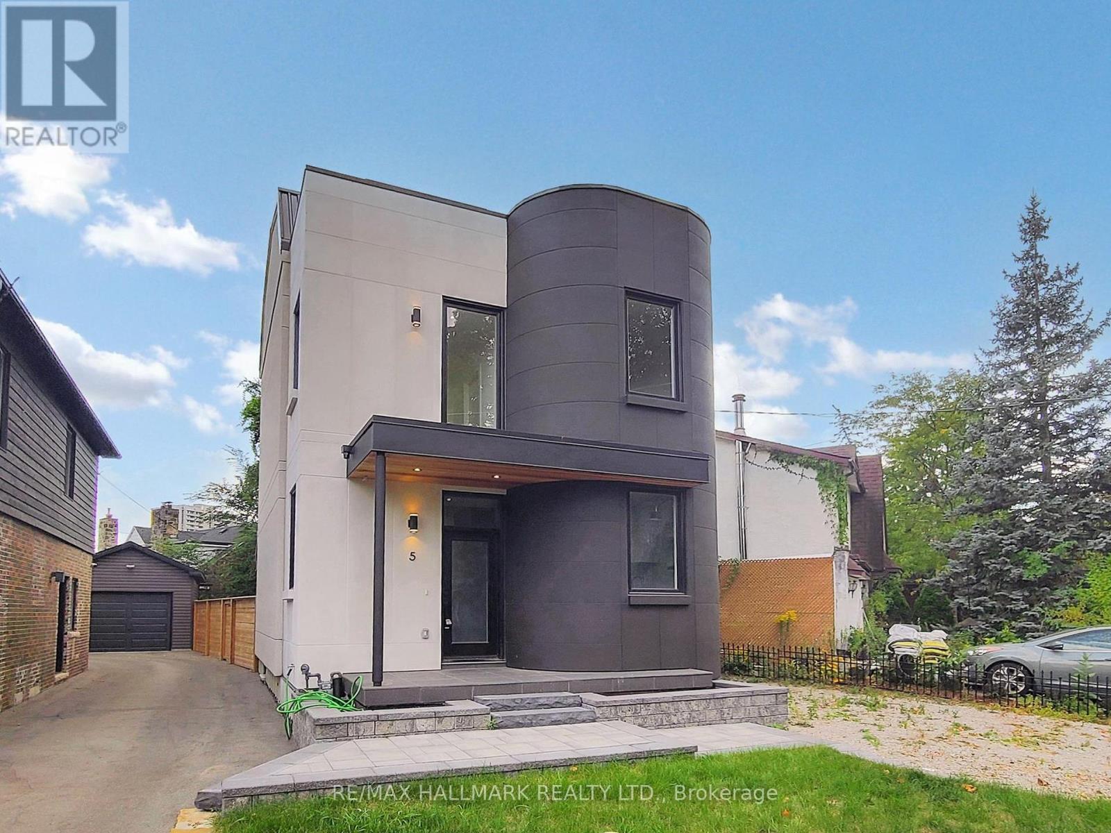 5 WADSWORTH BOULEVARD, Toronto, Ontario
