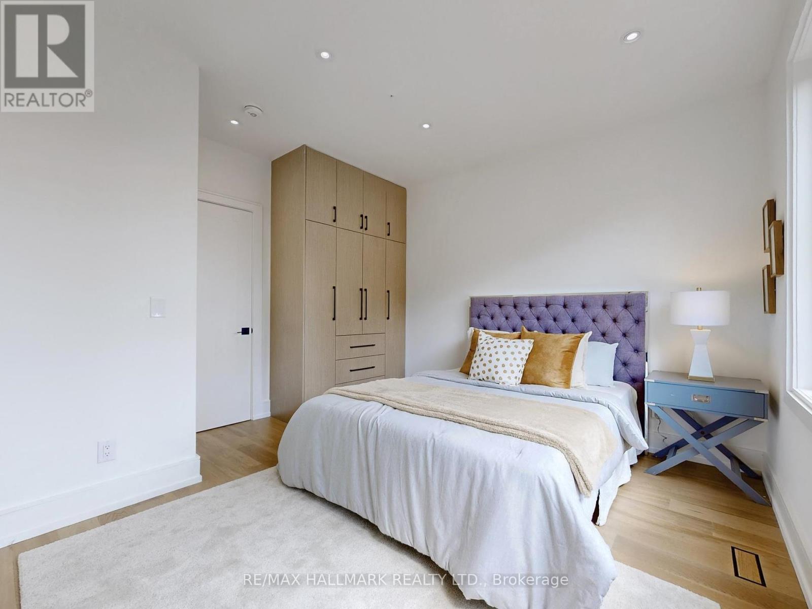 5 Wadsworth Boulevard, Toronto, Ontario  M9N 2G3 - Photo 13 - W12421133