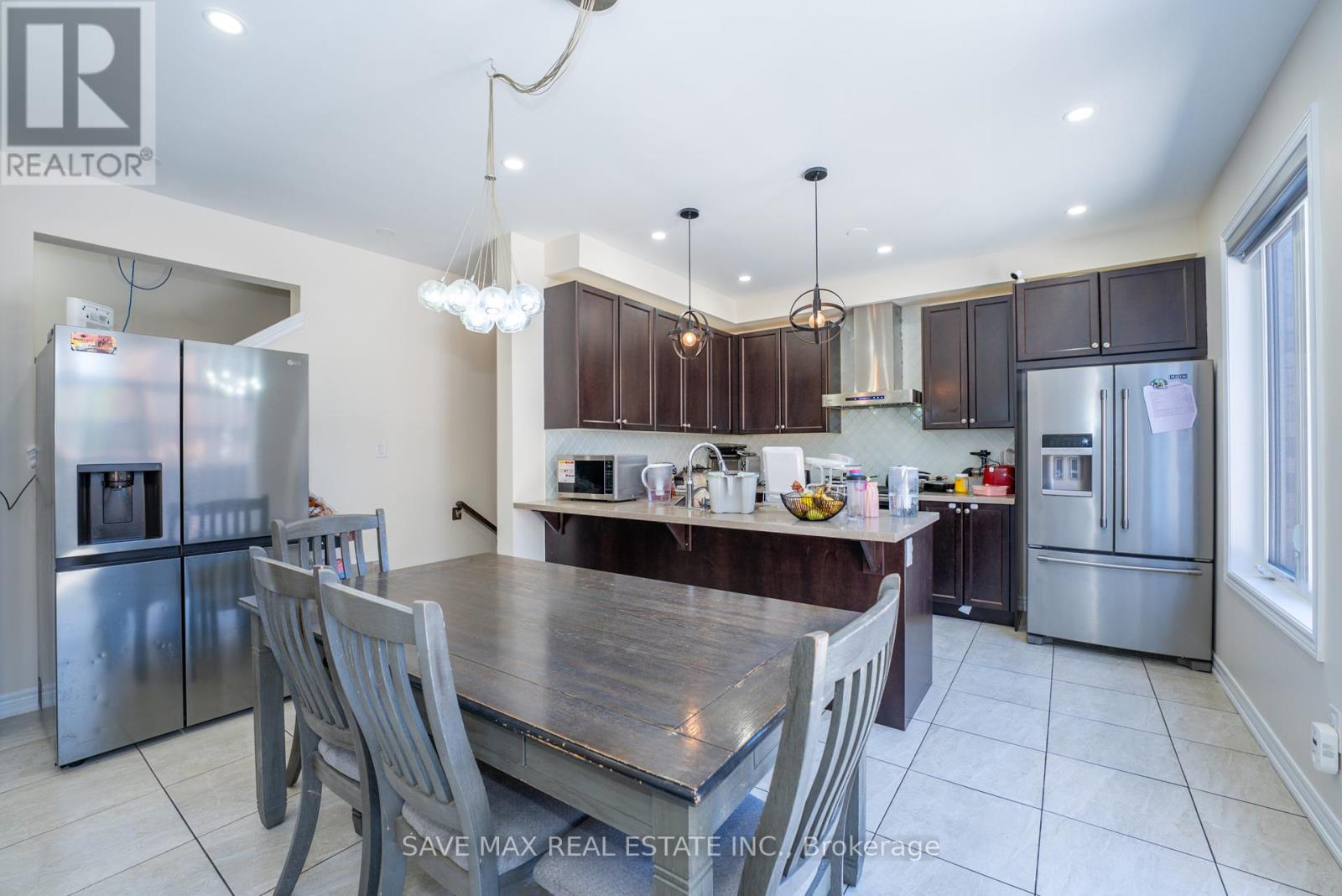 66 Geranium Crescent, Brampton, Ontario  L6Y 1N8 - Photo 13 - W12421137