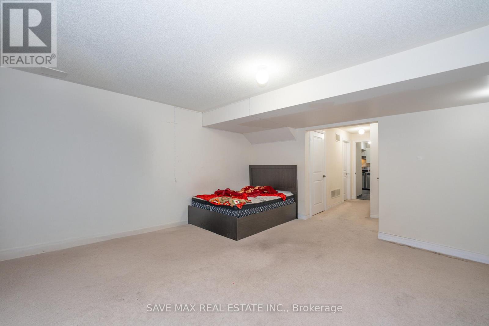 66 Geranium Crescent, Brampton, Ontario  L6Y 1N8 - Photo 30 - W12421137