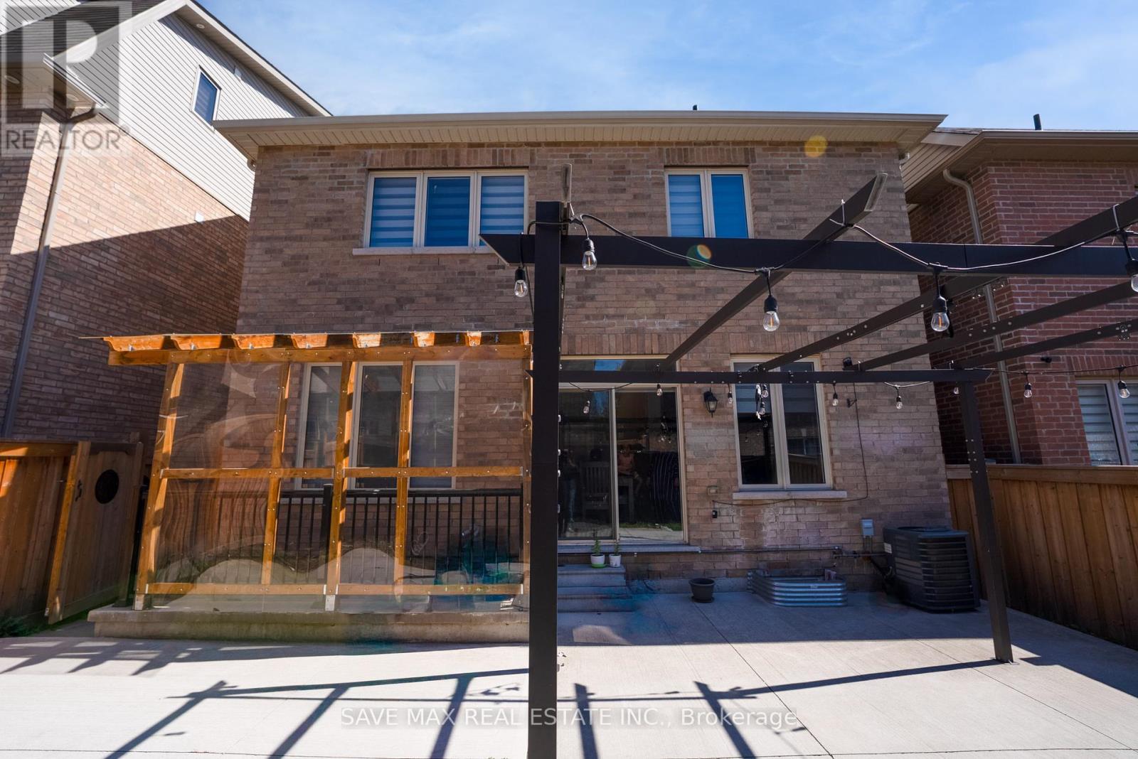 66 Geranium Crescent, Brampton, Ontario  L6Y 1N8 - Photo 35 - W12421137