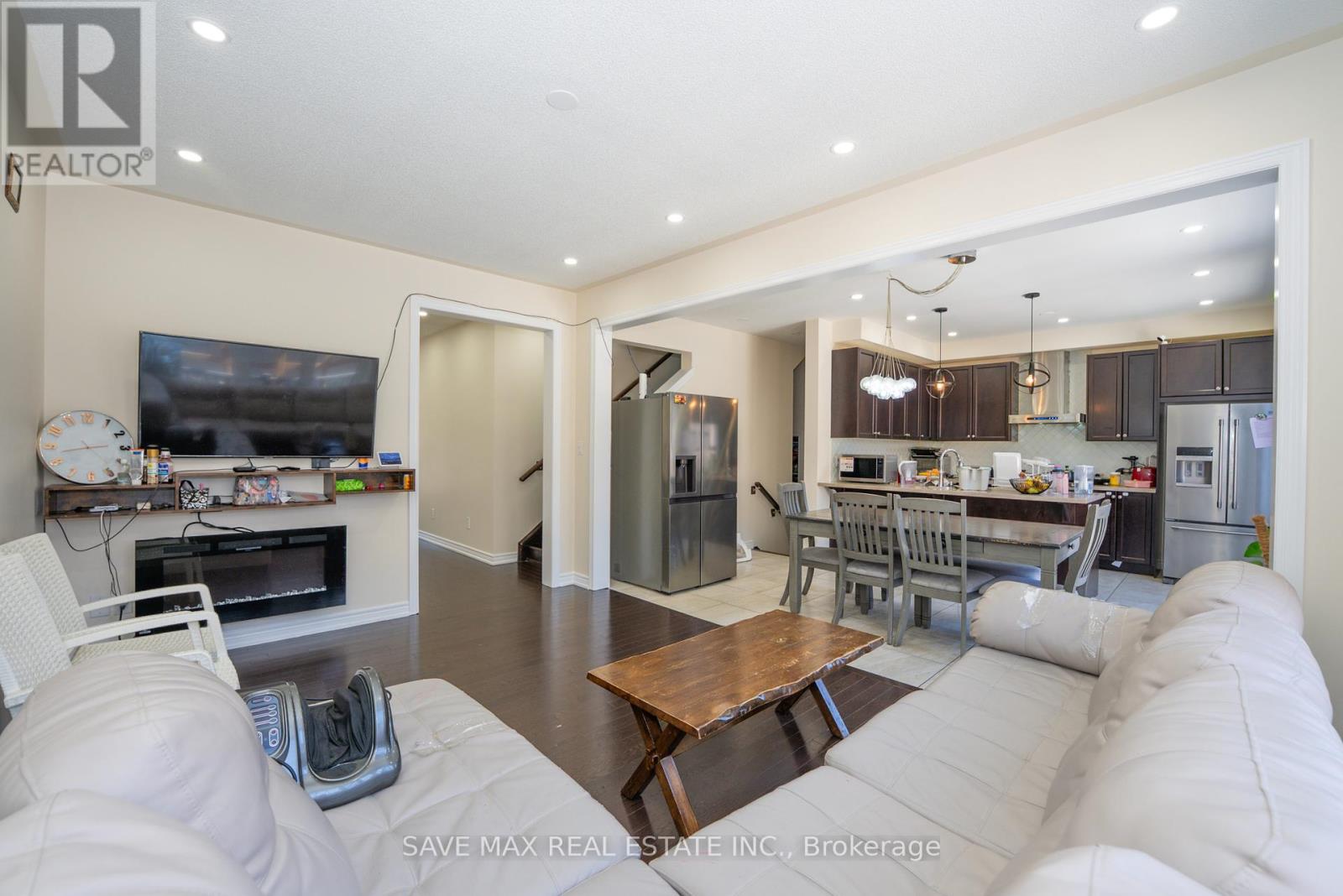 66 Geranium Crescent, Brampton, Ontario  L6Y 1N8 - Photo 9 - W12421137
