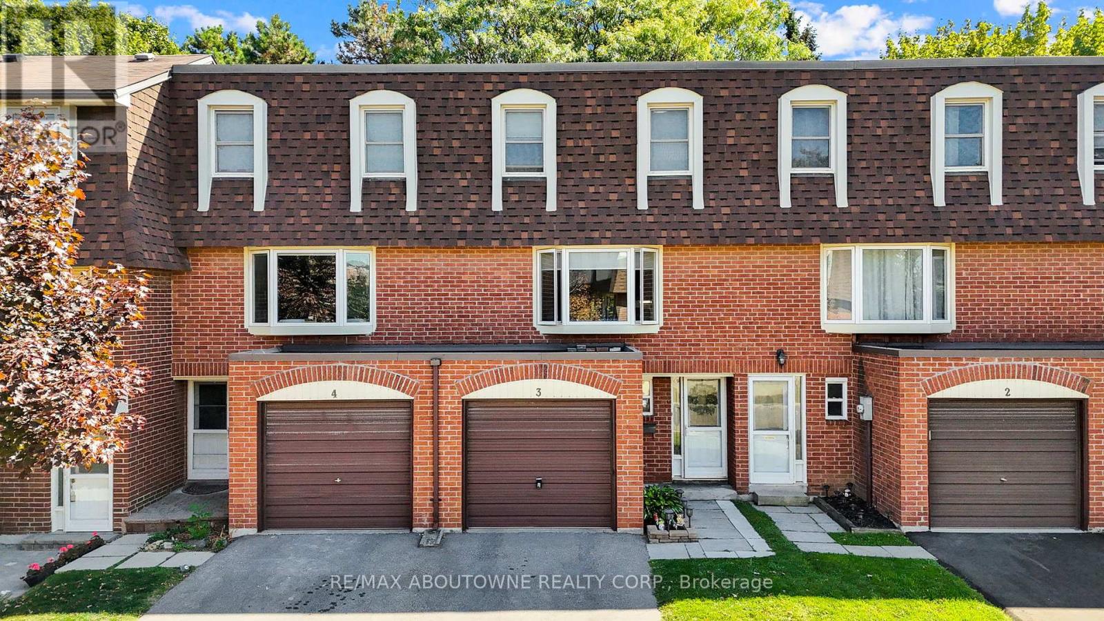 3 - 371 Bronte Street S, Milton, Ontario  L9T 3K5 - Photo 2 - W12421159