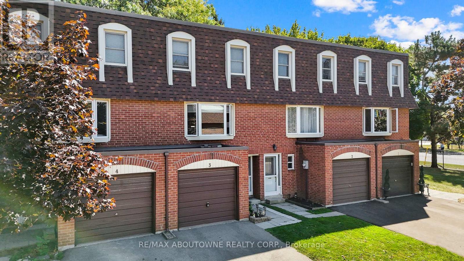 3 - 371 Bronte Street S, Milton, Ontario  L9T 3K5 - Photo 3 - W12421159