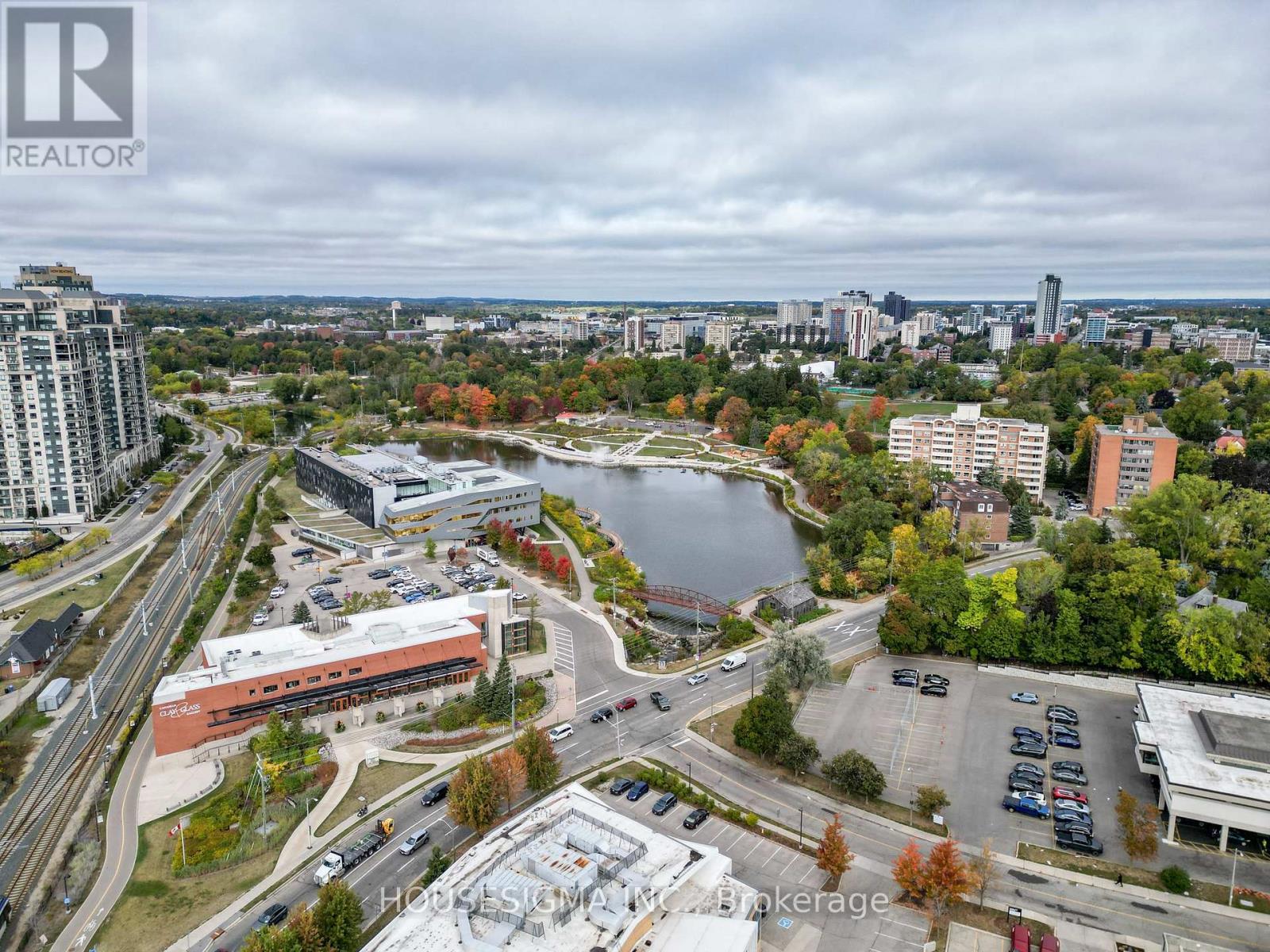 89b William Street W, Waterloo, Ontario  N2L 1J6 - Photo 10 - X12421003