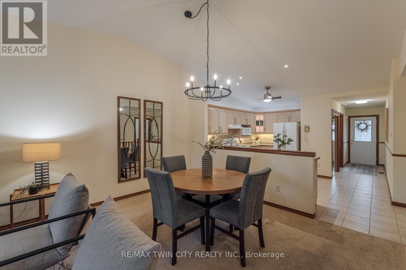 36 - 19 Hanlon Place, Brant, Ontario  N3L 4E8 - Photo 15 - X12421022