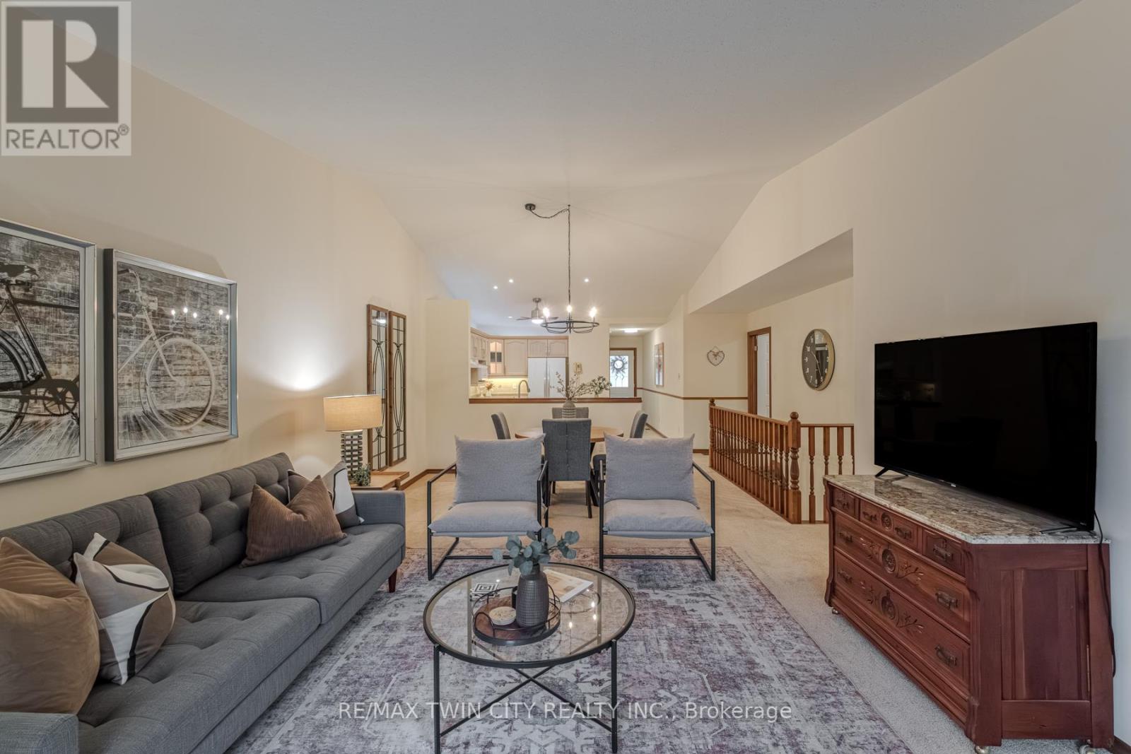 36 - 19 Hanlon Place, Brant, Ontario  N3L 4E8 - Photo 18 - X12421022