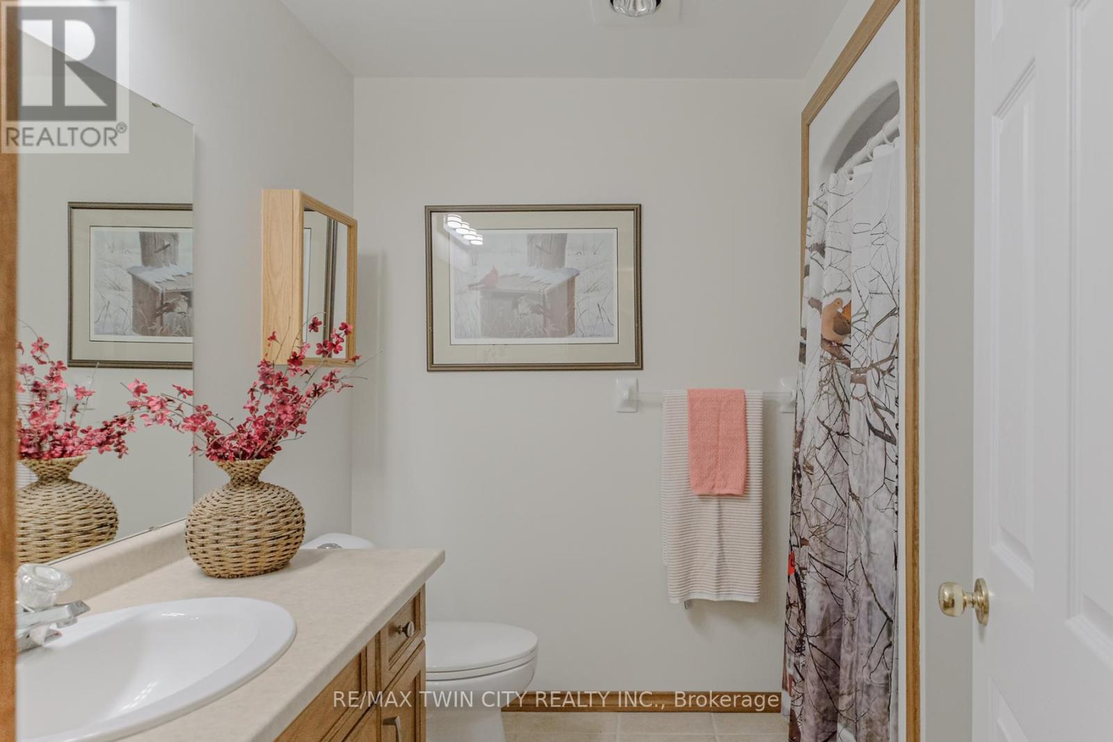 36 - 19 Hanlon Place, Brant, Ontario  N3L 4E8 - Photo 32 - X12421022