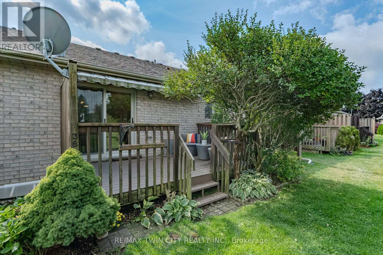 36 - 19 Hanlon Place, Brant, Ontario  N3L 4E8 - Photo 39 - X12421022