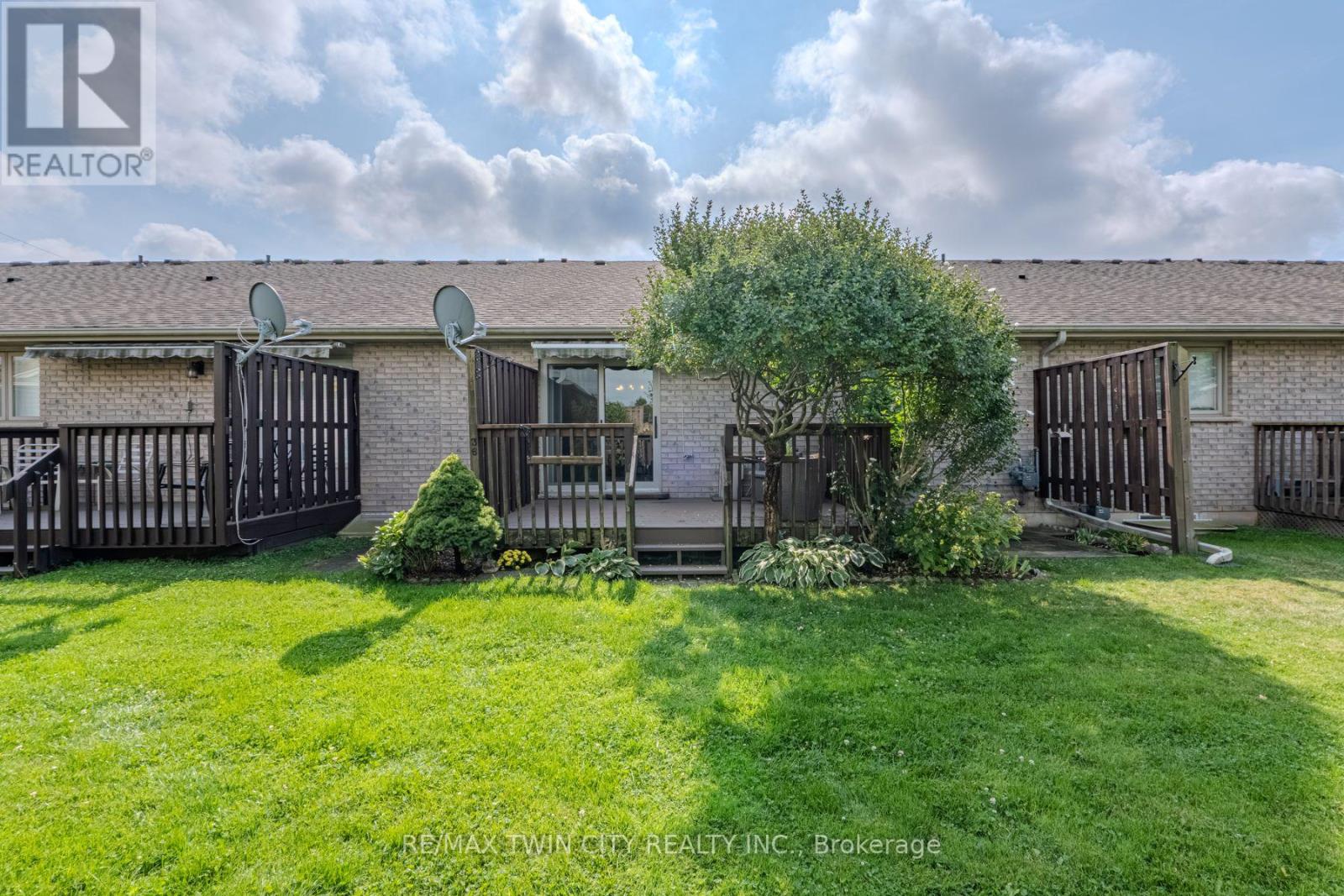 36 - 19 Hanlon Place, Brant, Ontario  N3L 4E8 - Photo 40 - X12421022